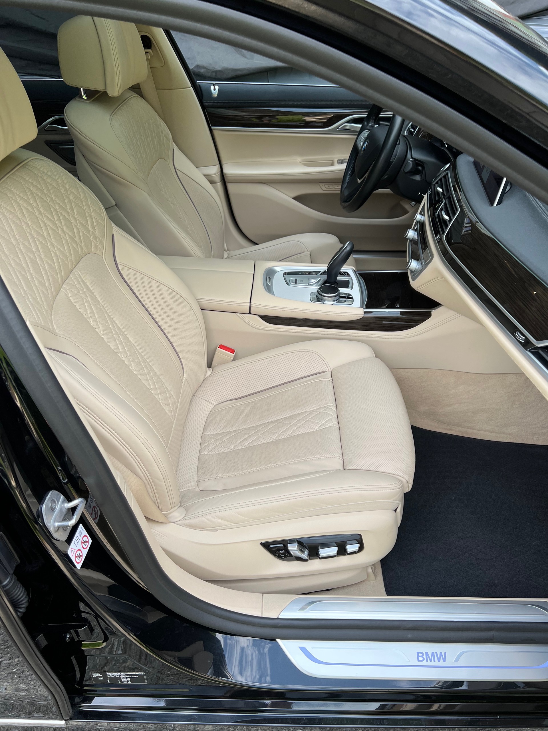 BMW 730d xDrive Steptronic-image-18
