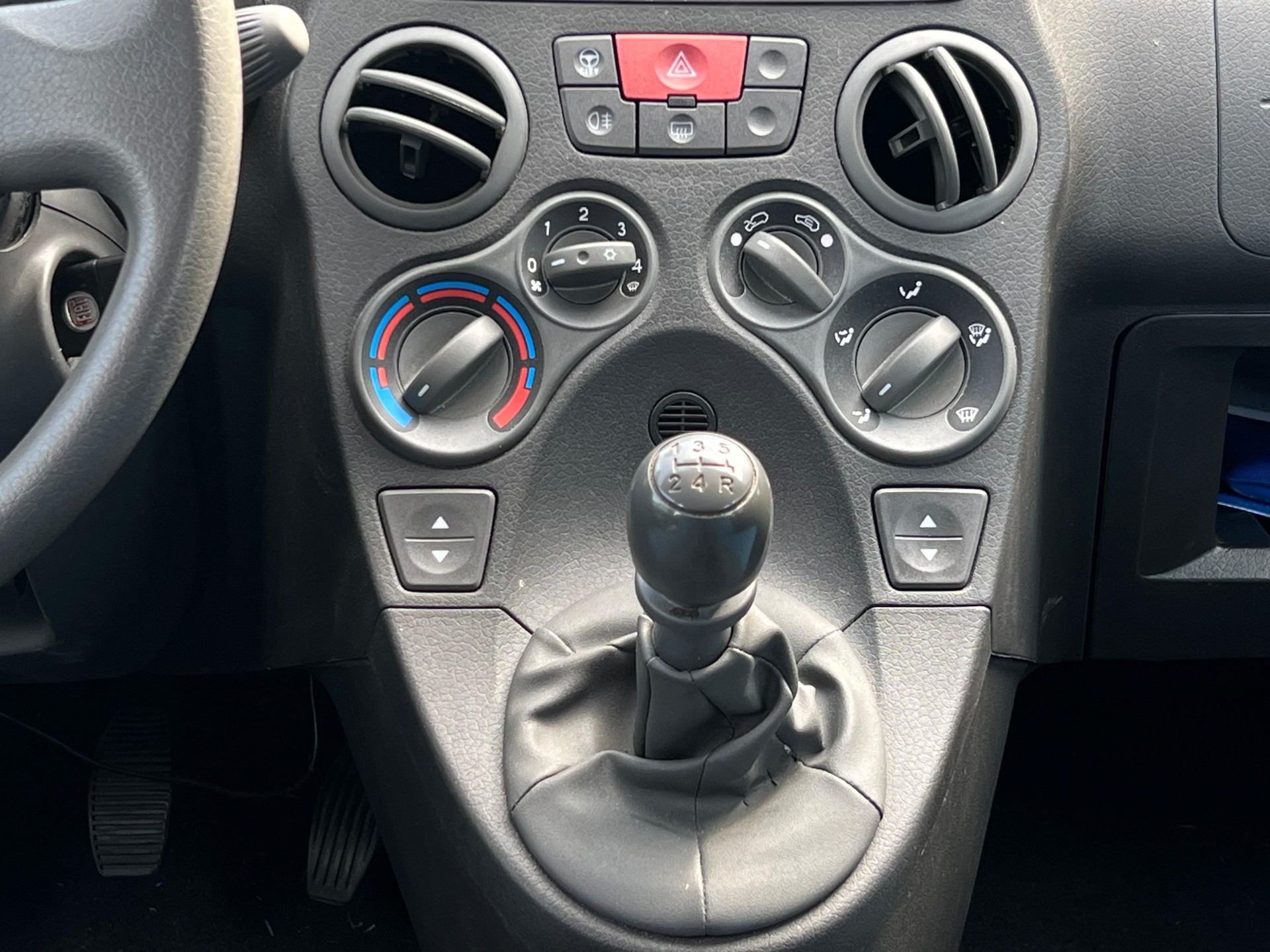 FIAT Panda 1.2 Dynamic-image-9