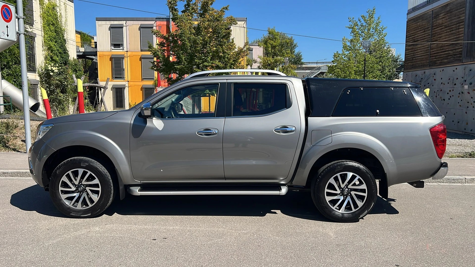 NISSAN Navara Double Cab Tekna 2.3 dCi 4WD Automatic-image-4