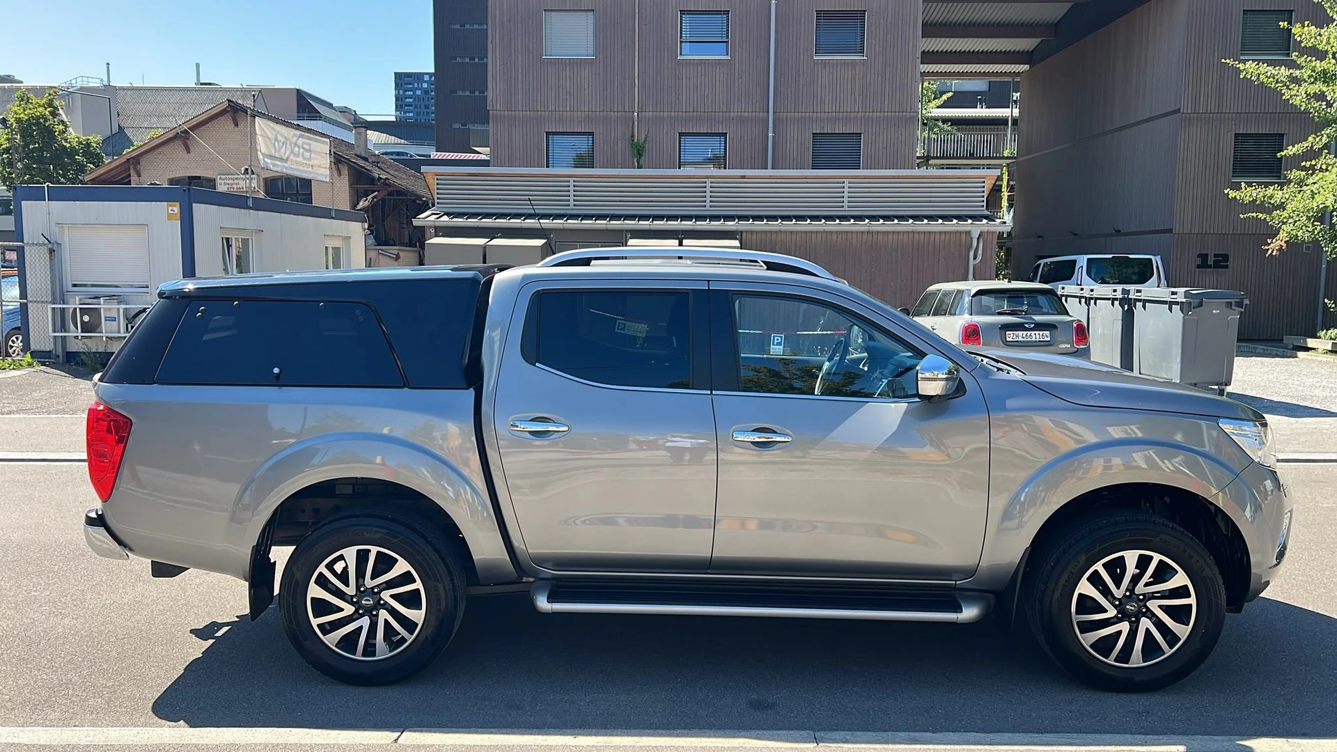 NISSAN Navara Double Cab Tekna 2.3 dCi 4WD Automatic-image-3