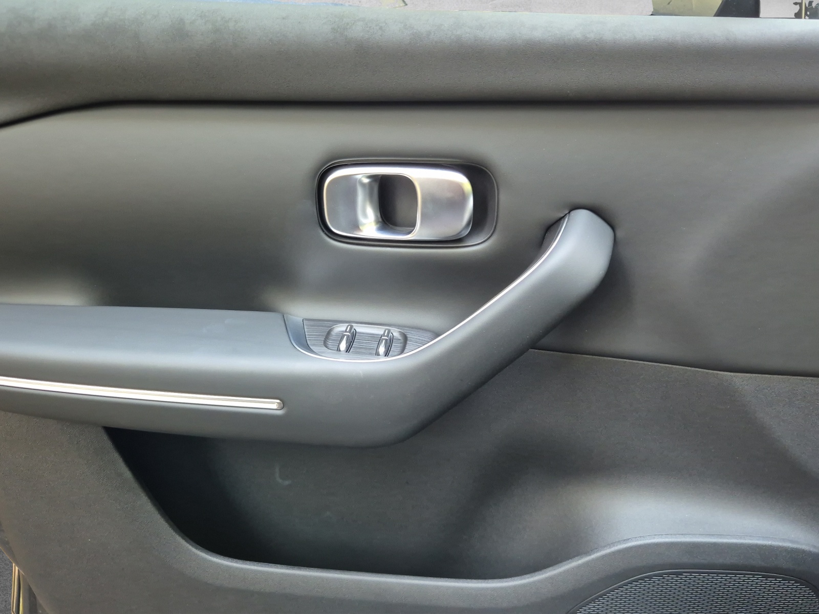 LEAPMOTOR C10 EV AWD 81.9kWh-image-10