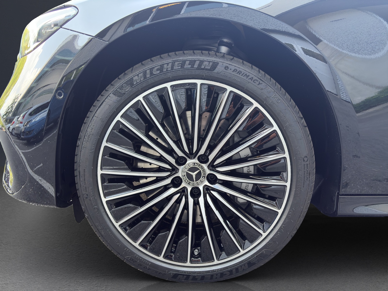 MERCEDES-BENZ E 220 d T 4Matic 9G-Tronic-image-5