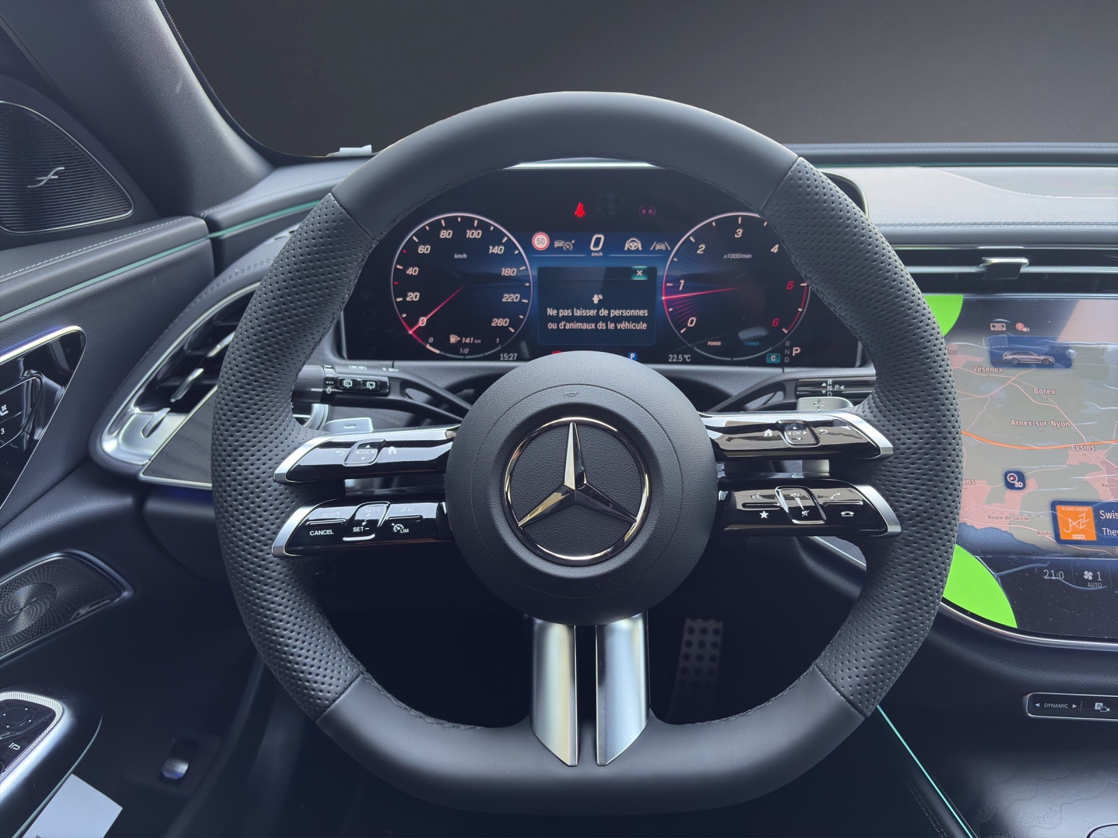MERCEDES-BENZ E 220 d T 4Matic 9G-Tronic-image-14