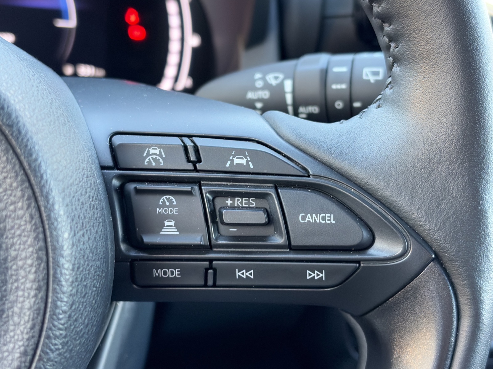 MAZDA 2 Hybrid Homura-image-12