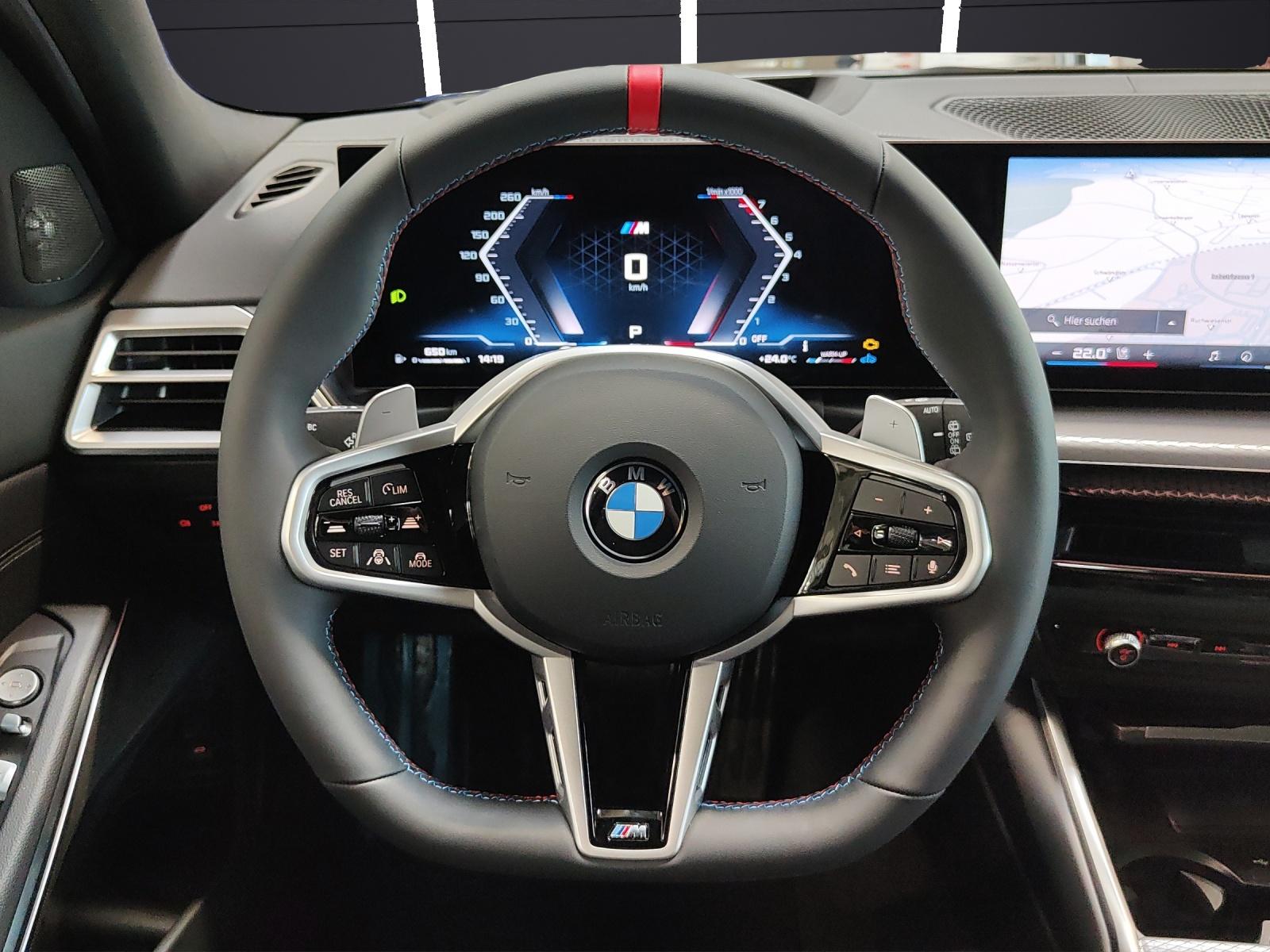 BMW M340i xDrive Touring-image-11