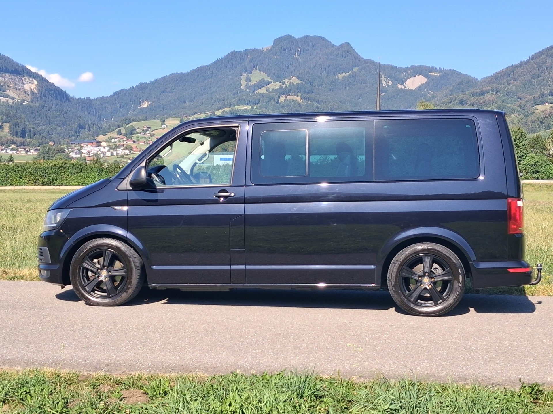 VW T6 Multivan 2.0 TDI Comfortline DSG-image-1