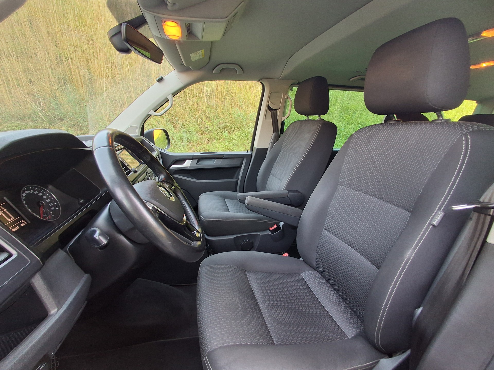 VW T6 Multivan 2.0 TDI Comfortline DSG-image-6