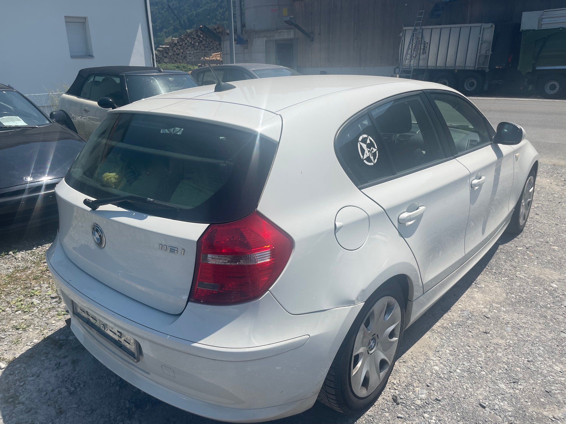 BMW 116i-image-3