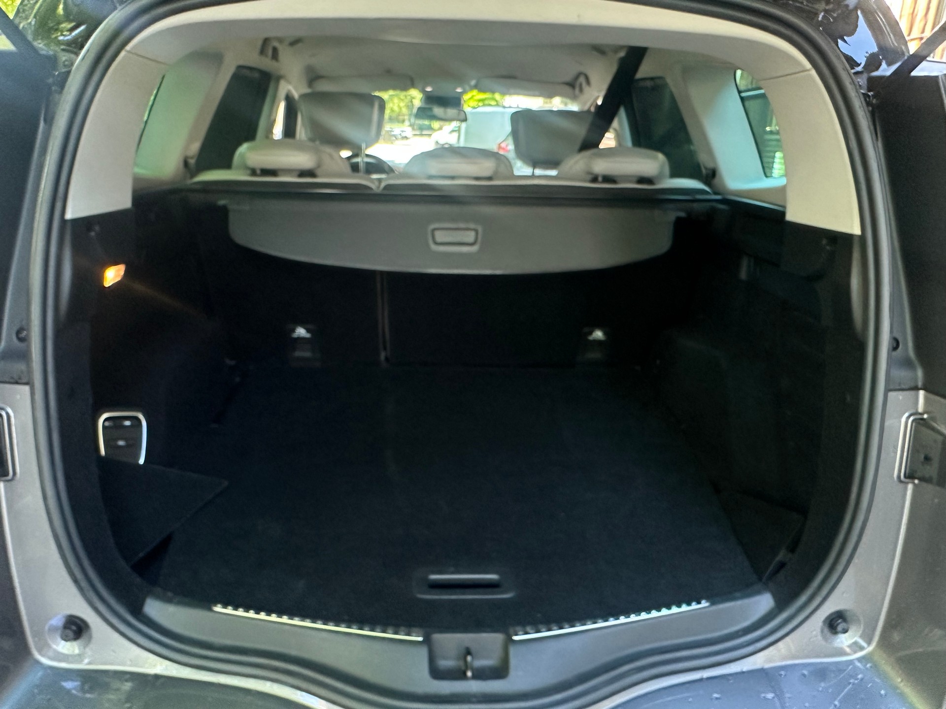 RENAULT Grand Scénic 1.6 dCi Initiale Paris EDC-image-12