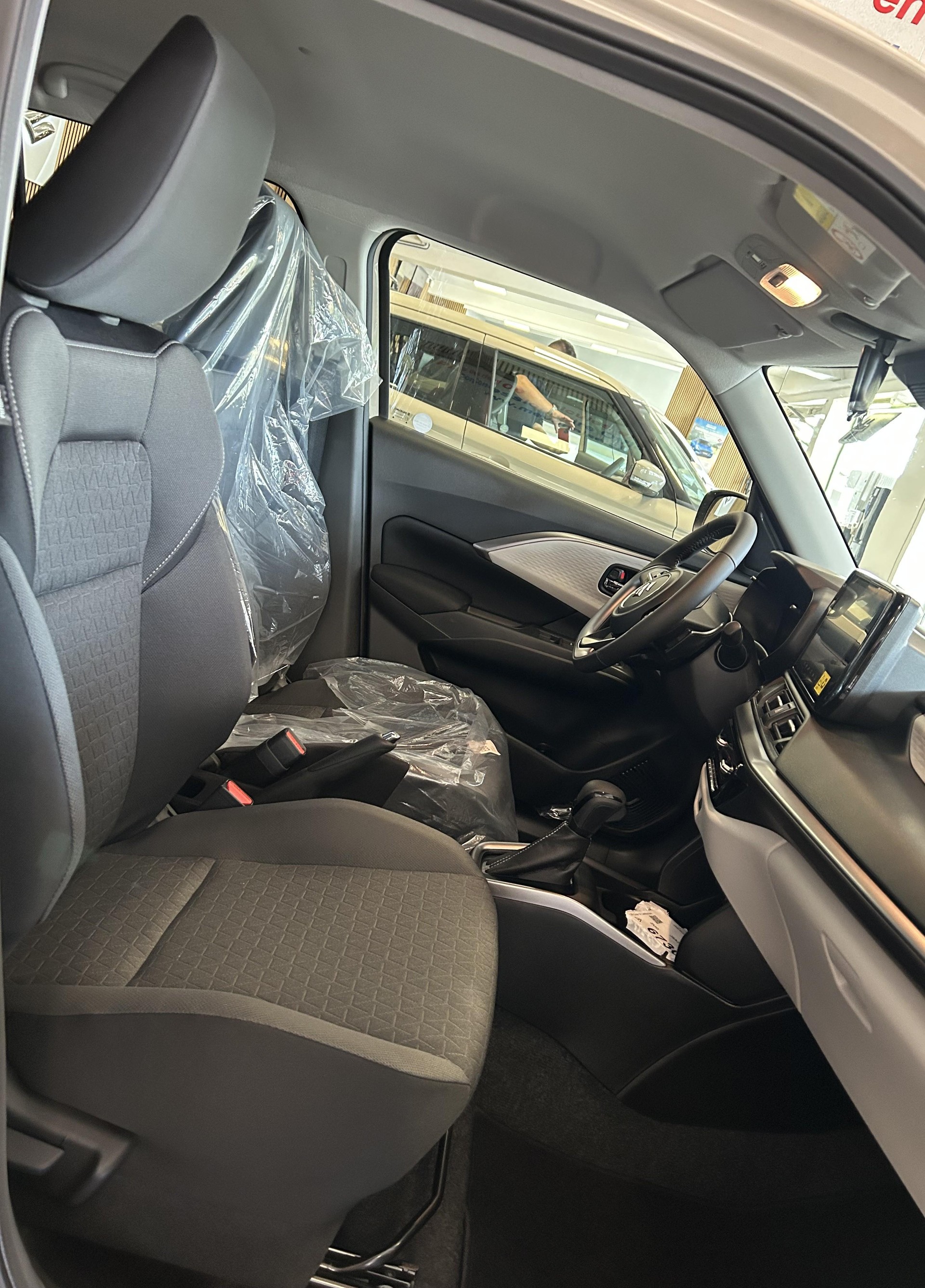 SUZUKI Swift 1.2 Compact Top Hybrid-image-13