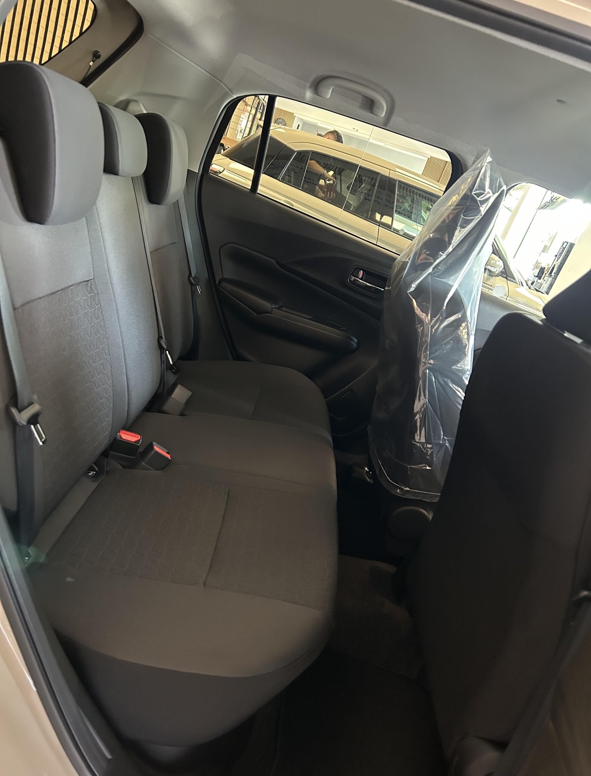 SUZUKI Swift 1.2 Compact Top Hybrid-image-15