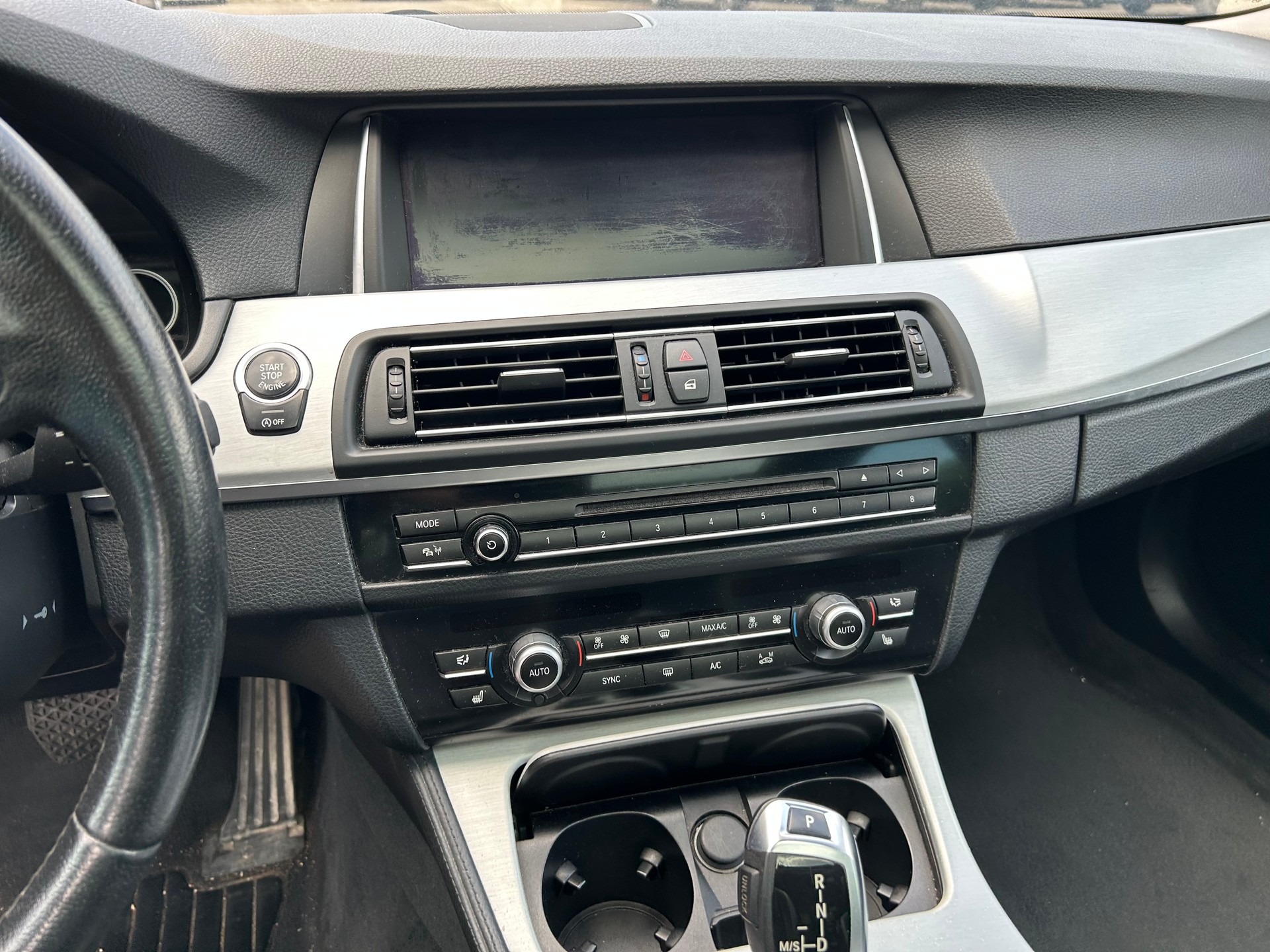 BMW 520d Touring Luxury Line Steptronic-image-9