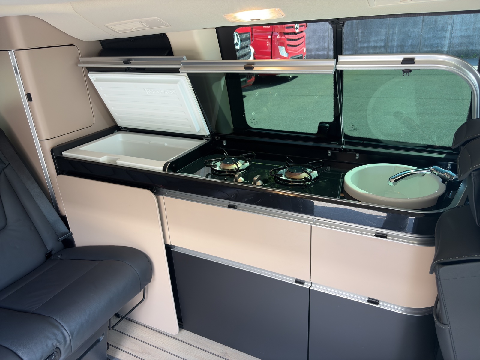 MERCEDES-BENZ Marco Polo 300 d 4M Automat-image-11