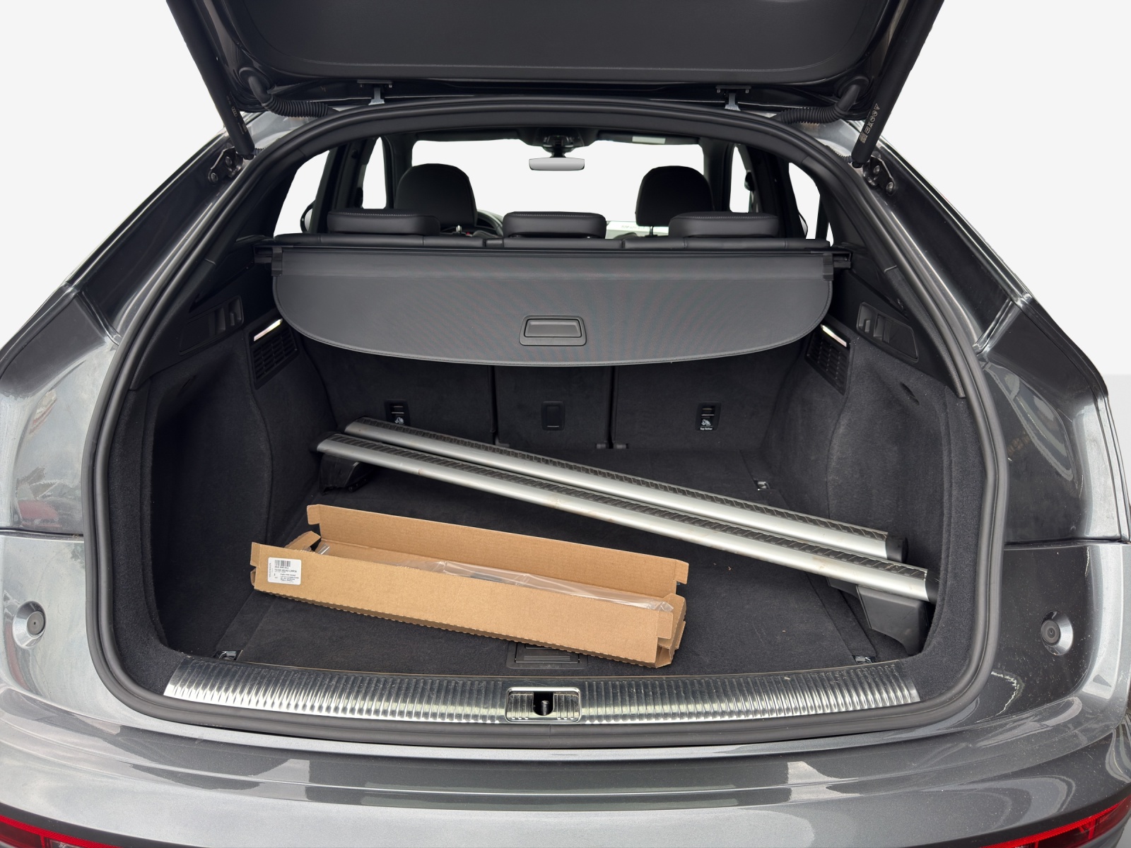 AUDI Q5 Sportback 40 TDI Blackedition quattro S-tronic-image-12