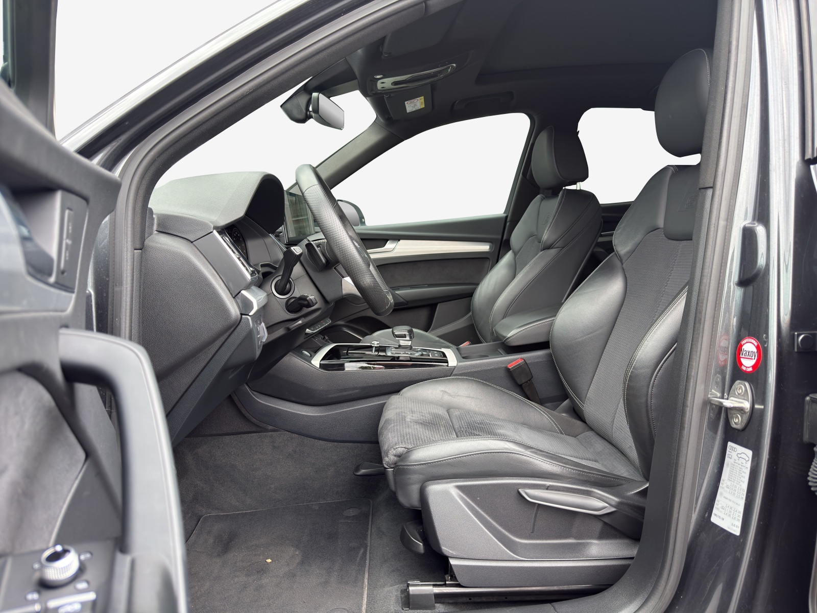 AUDI Q5 Sportback 40 TDI Blackedition quattro S-tronic-image-7