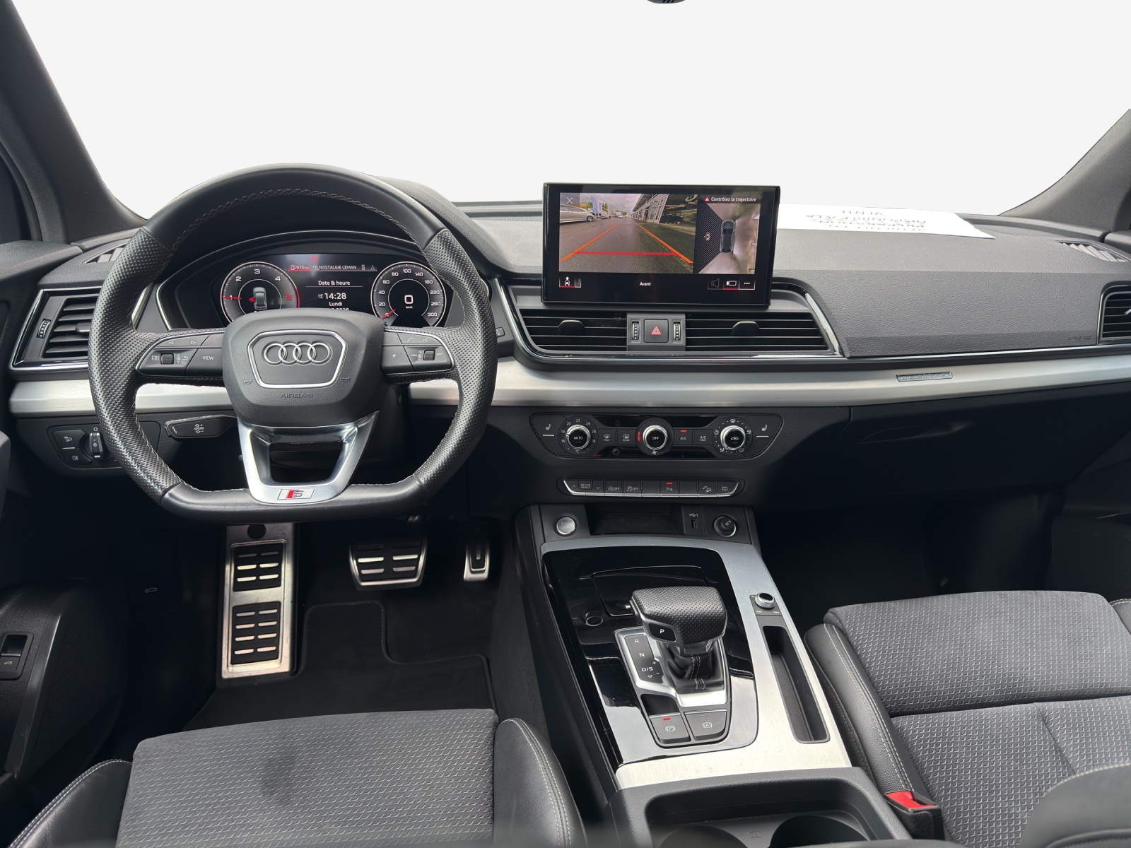 AUDI Q5 Sportback 40 TDI Blackedition quattro S-tronic-image-8