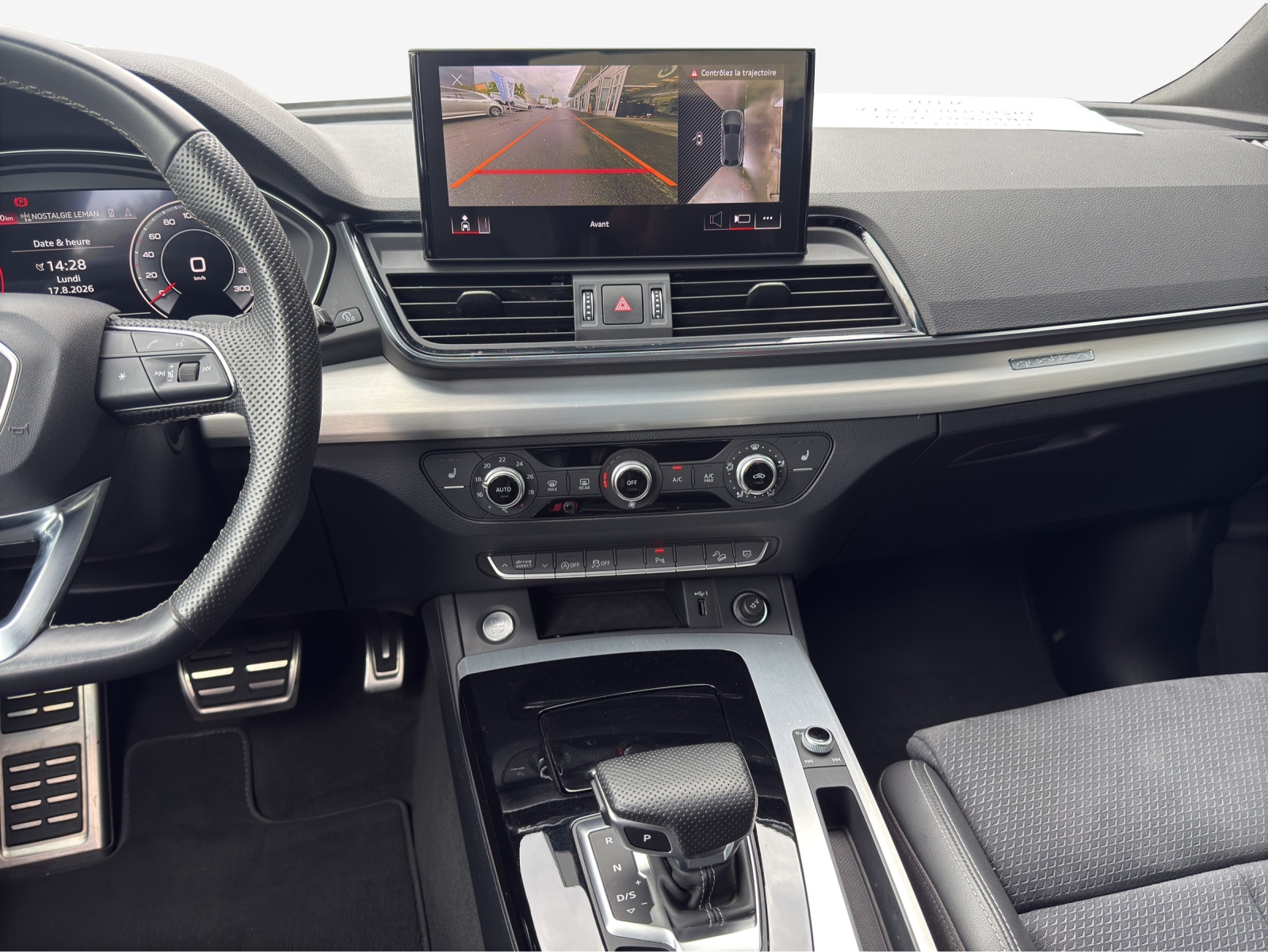 AUDI Q5 Sportback 40 TDI Blackedition quattro S-tronic-image-10