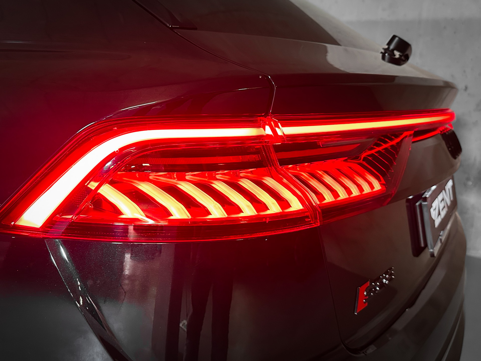 AUDI SQ8 TFSI quattro tiptronic-image-14