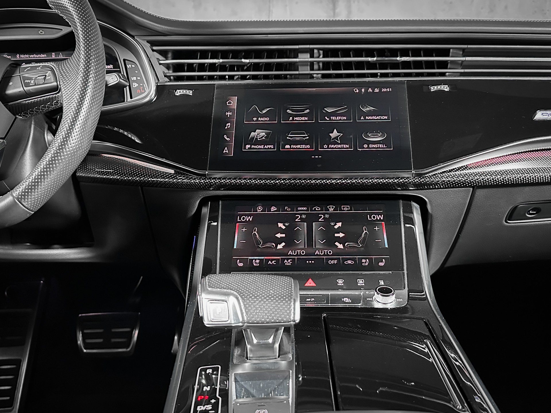 AUDI SQ8 TFSI quattro tiptronic-image-16