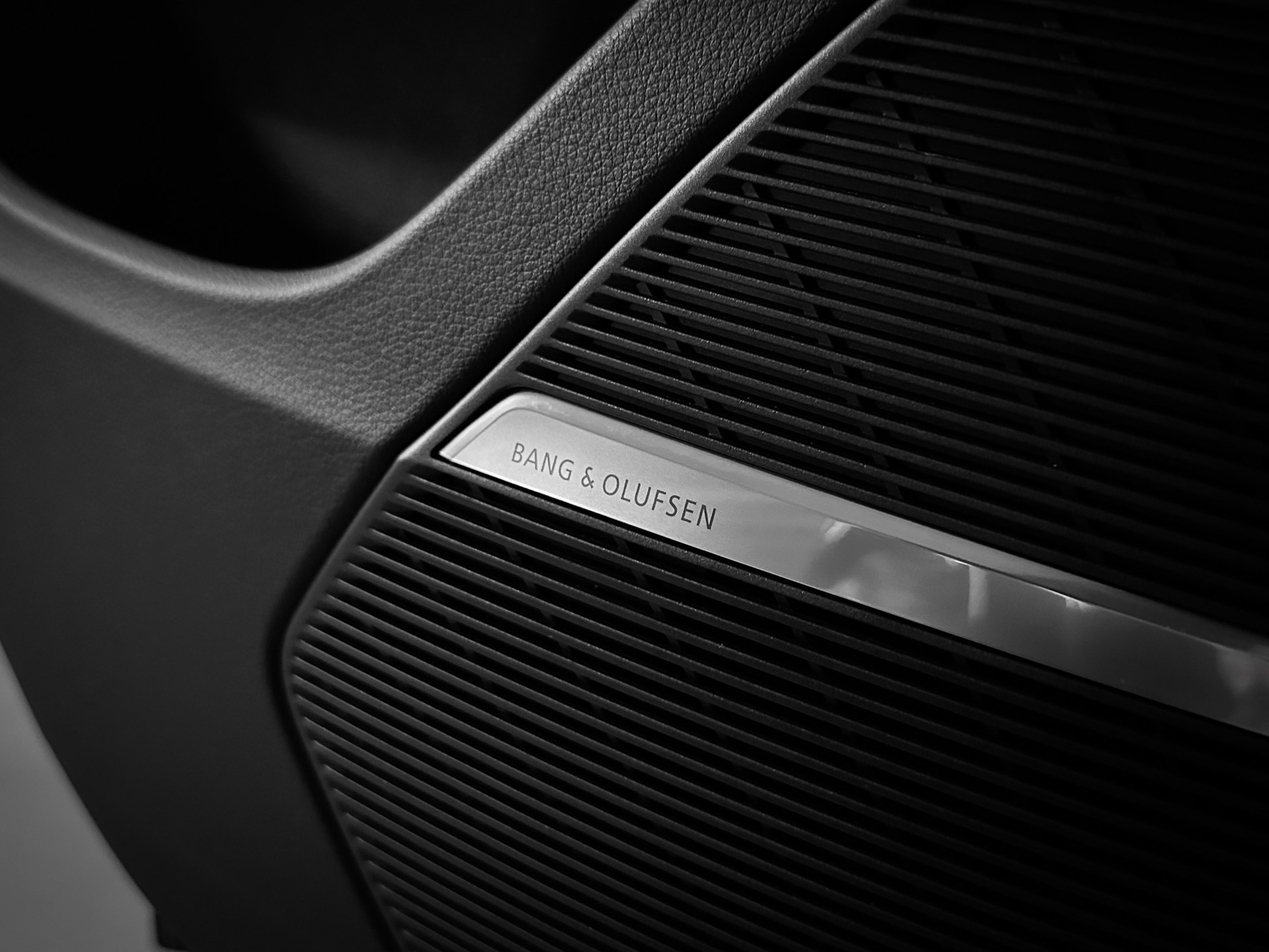 AUDI SQ8 TFSI quattro tiptronic-image-24