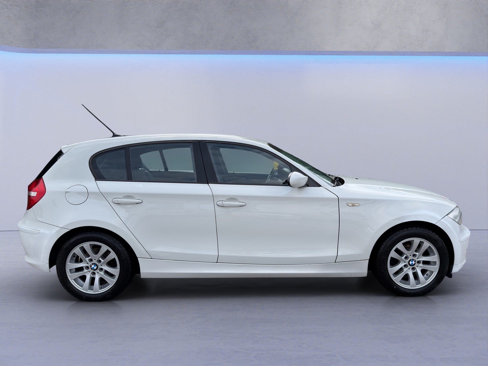 BMW 116i Steptronic-image-5