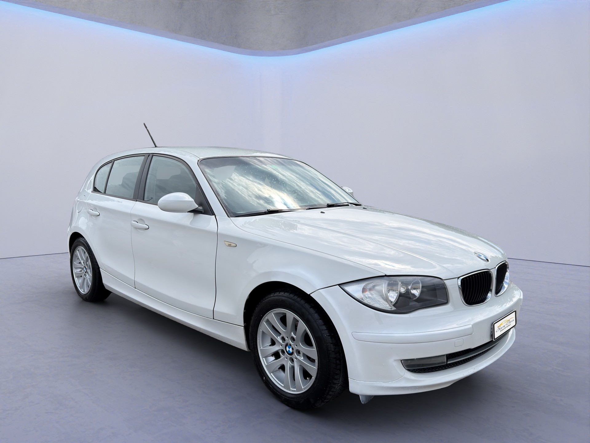 BMW 116i Steptronic-image-0