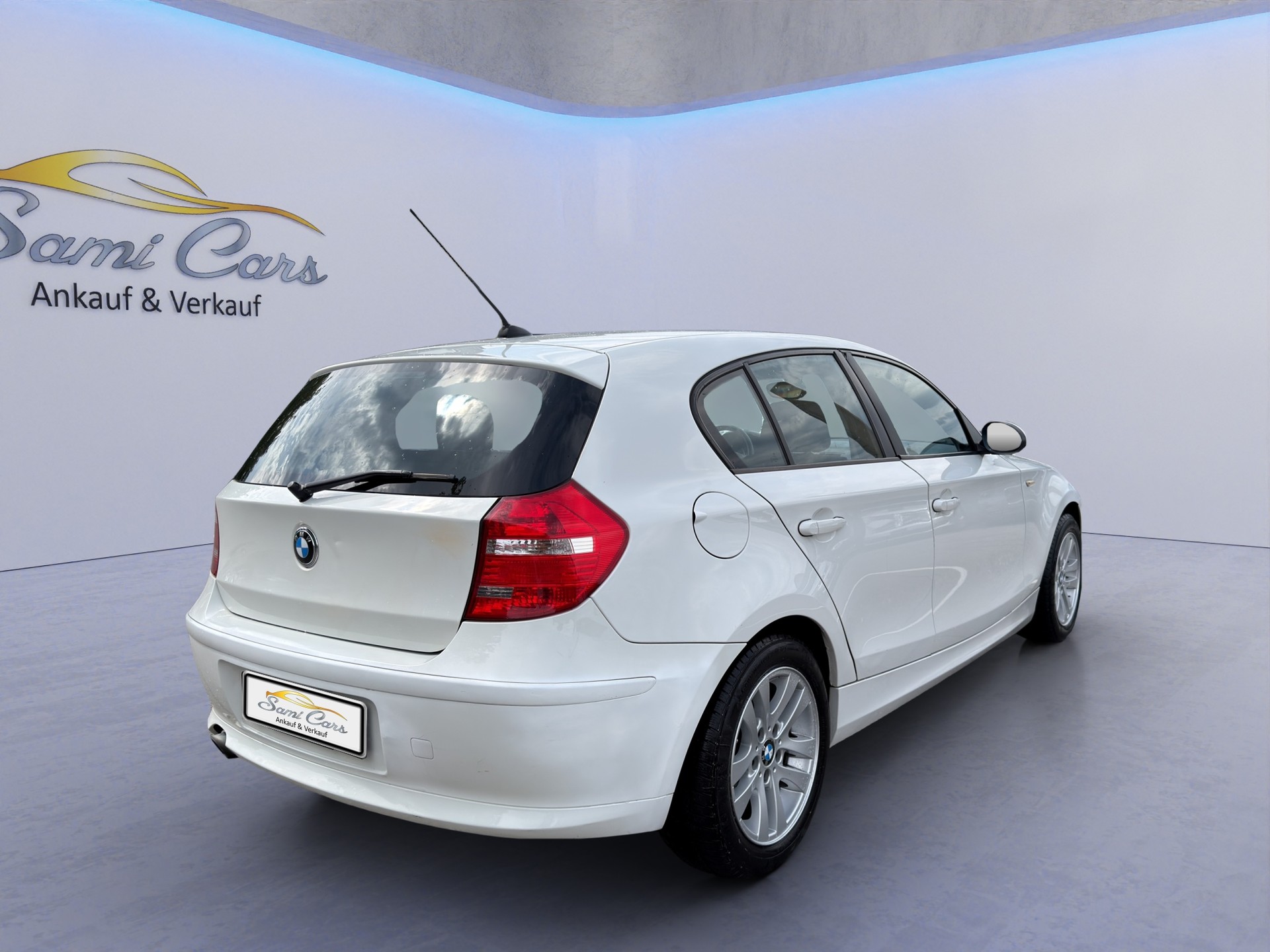 BMW 116i Steptronic-image-7