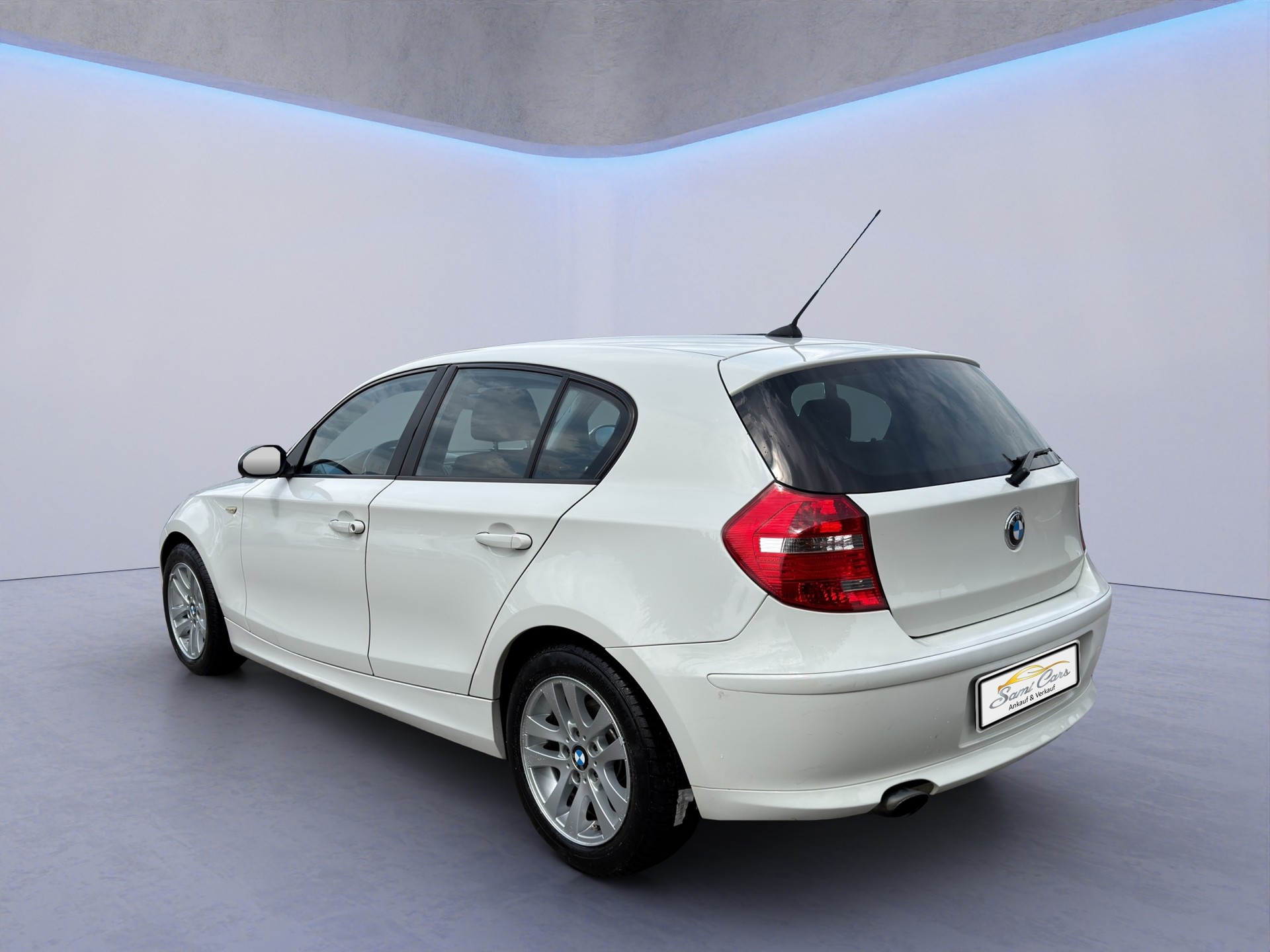 BMW 116i Steptronic-image-3