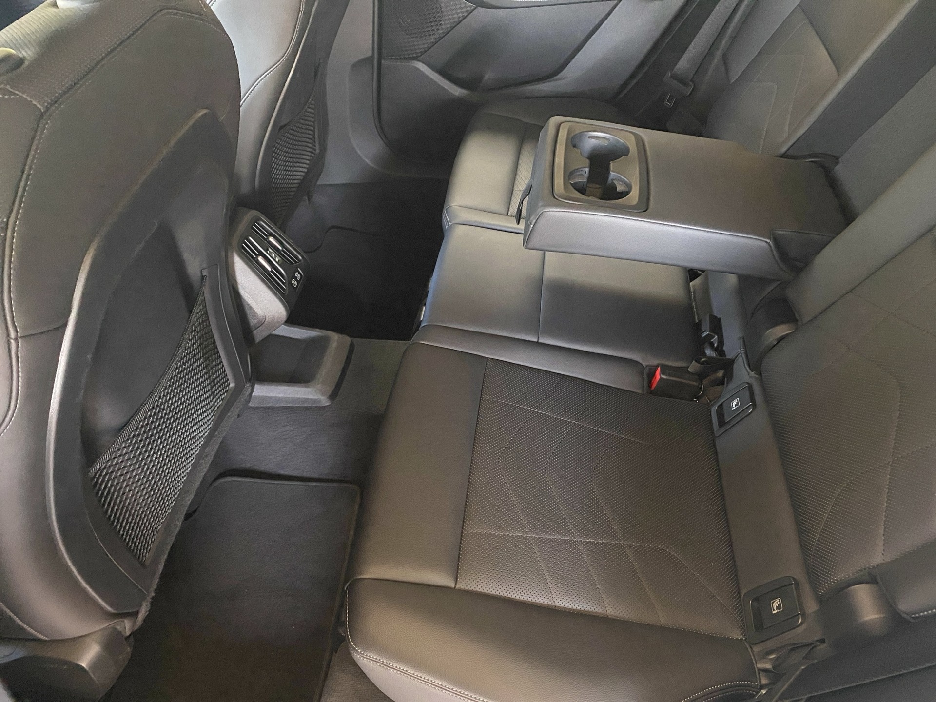 BMW 218i Active Tourer DKG-image-11