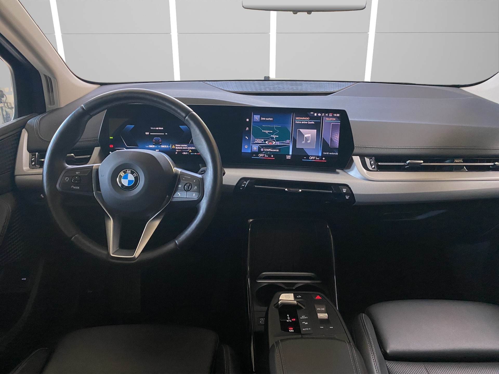 BMW 218i Active Tourer DKG-image-12