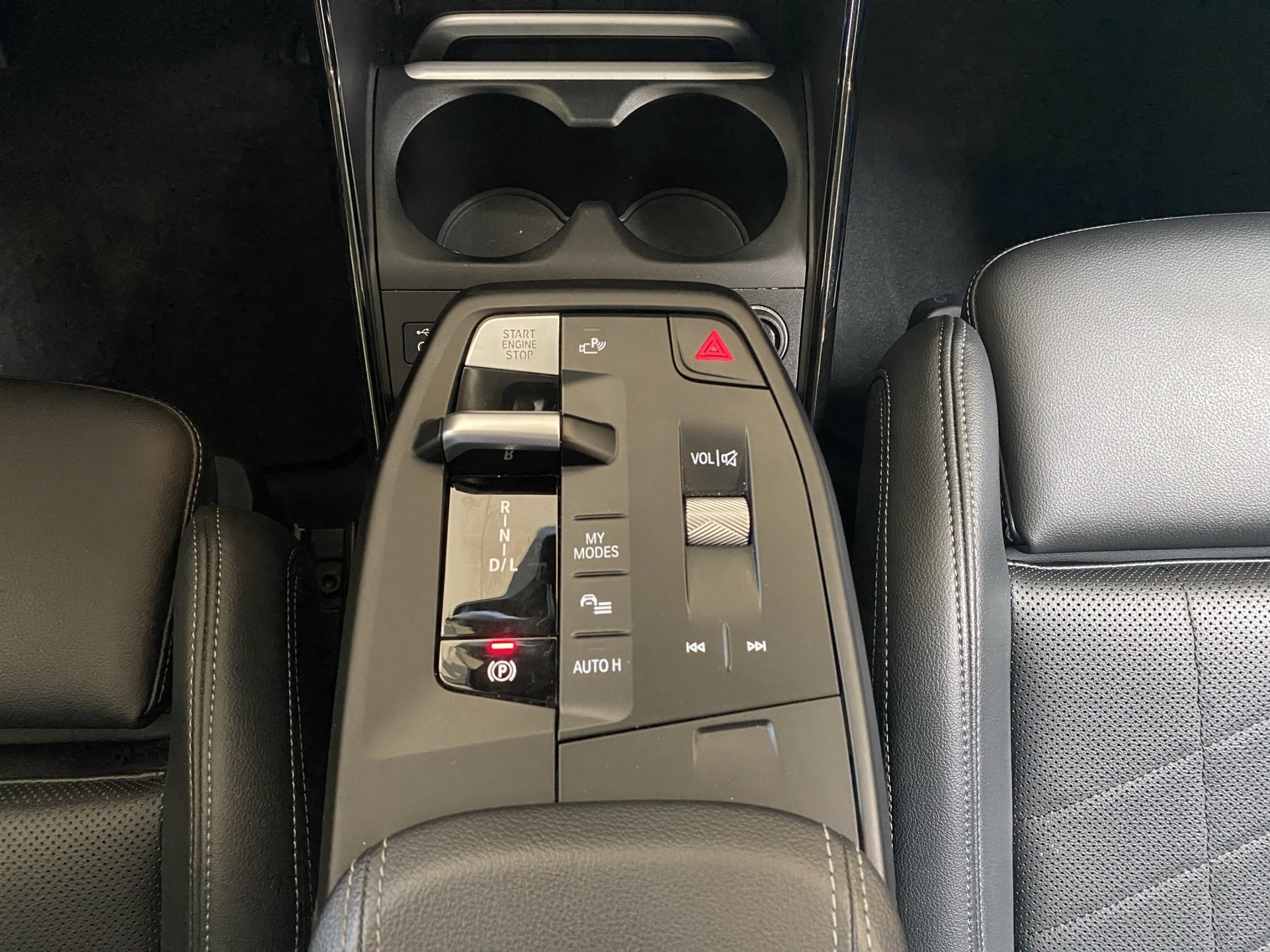 BMW 218i Active Tourer DKG-image-14
