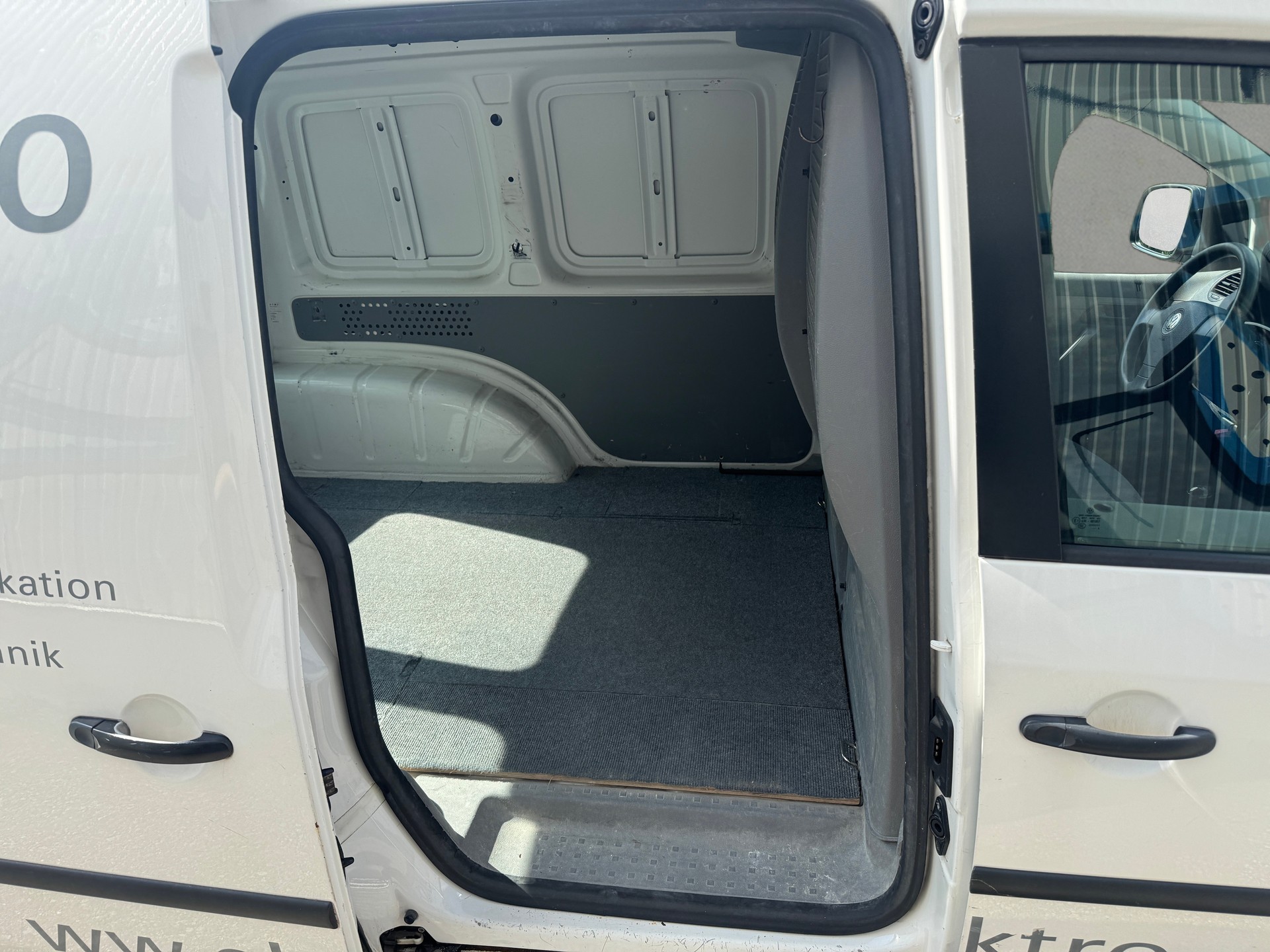 VW Caddy 2.0 EcoFuel-image-10