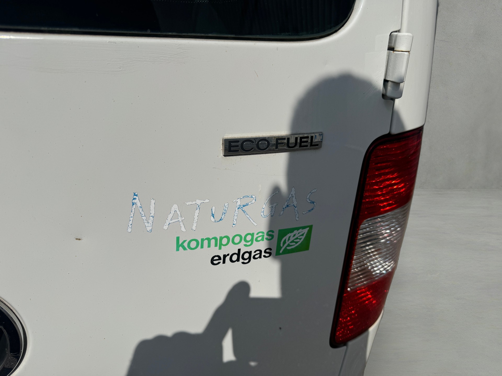 VW Caddy 2.0 EcoFuel-image-4