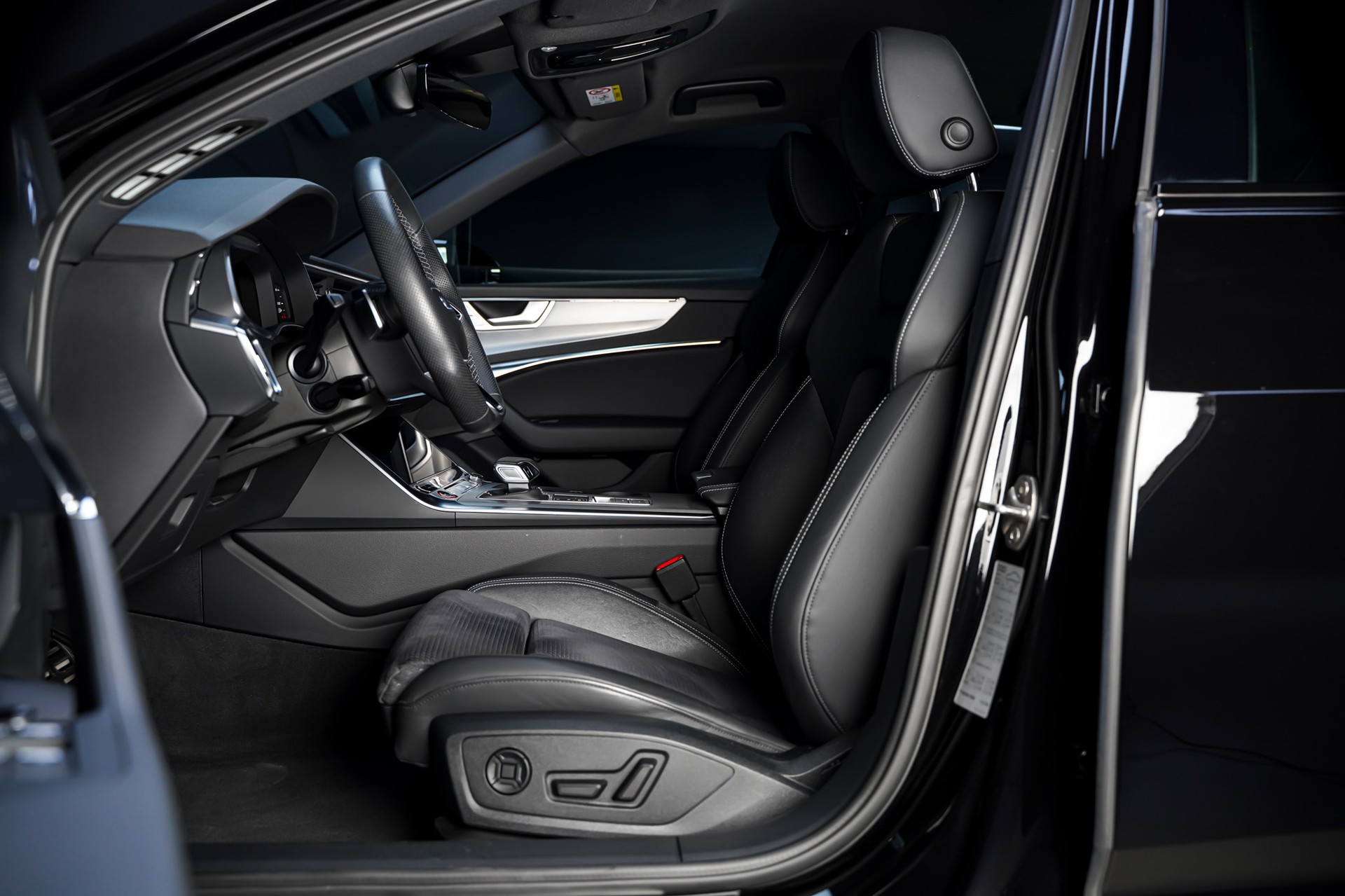 AUDI S6 Limousine 3.0 TDI quattro tiptronic-image-11