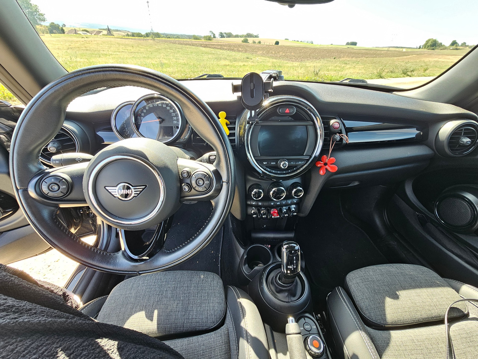 MINI 1.5i Cooper-image-3
