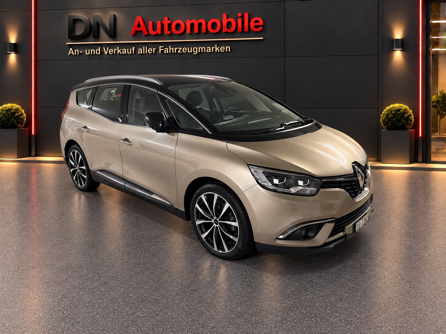 RENAULT Grand Scénic 1.6 dCi Intens EDC-image-1