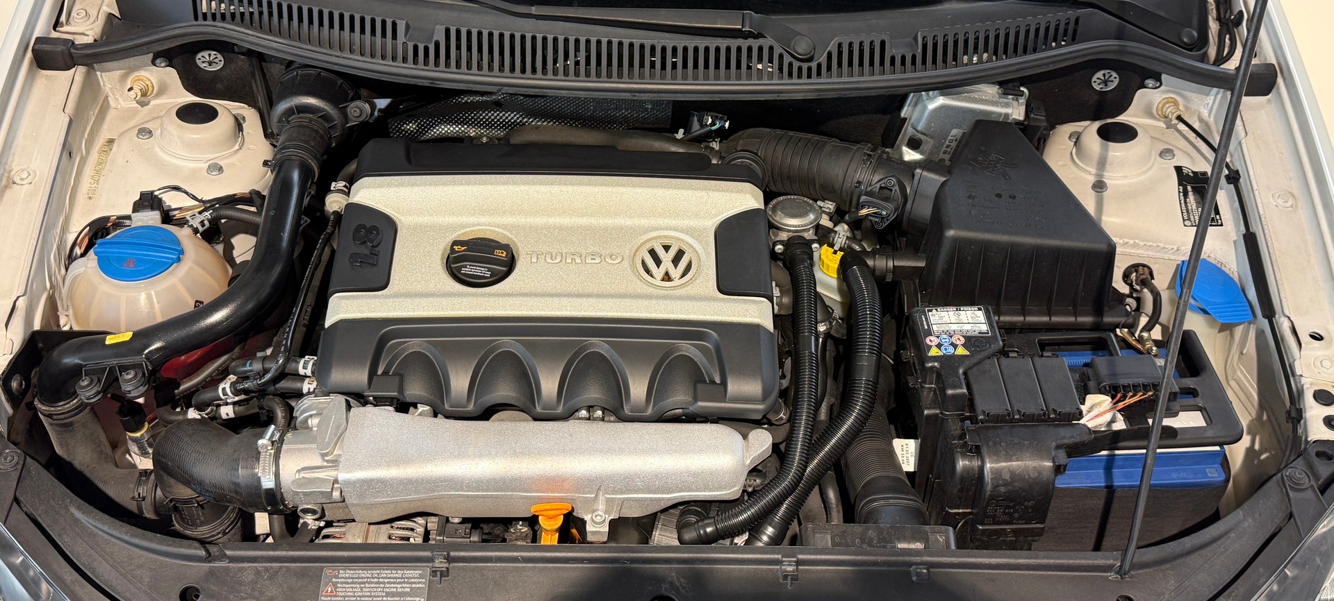 VW Polo 1.8 20V Turbo GTI ***Aus 1. Hand***Lückenloses Serviceheft***Klima***Leder***MFK Neu***-image-4