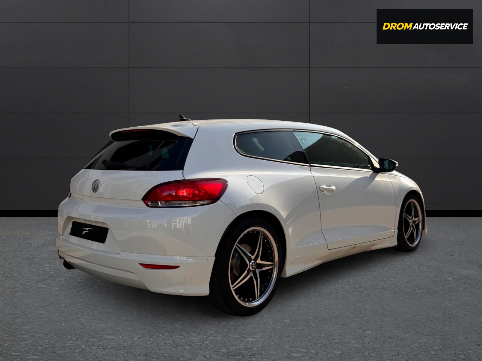 VW Scirocco 2.0 TSI-image-4