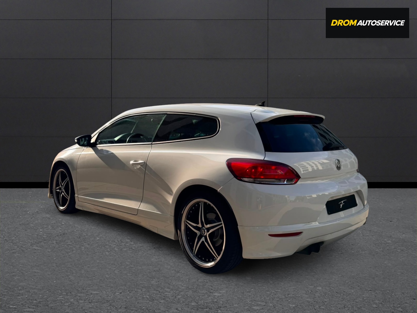 VW Scirocco 2.0 TSI-image-3