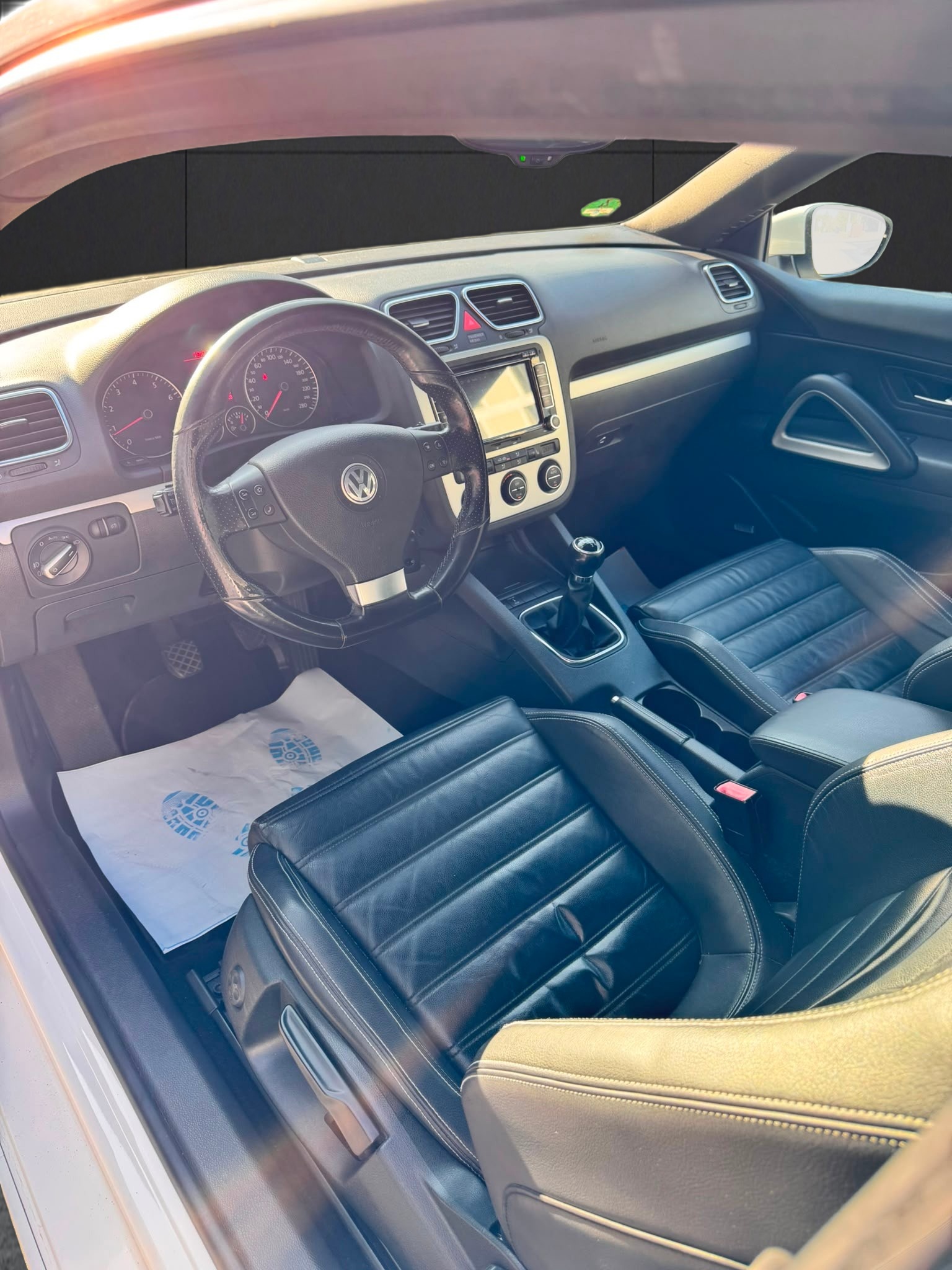 VW Scirocco 2.0 TSI-image-16