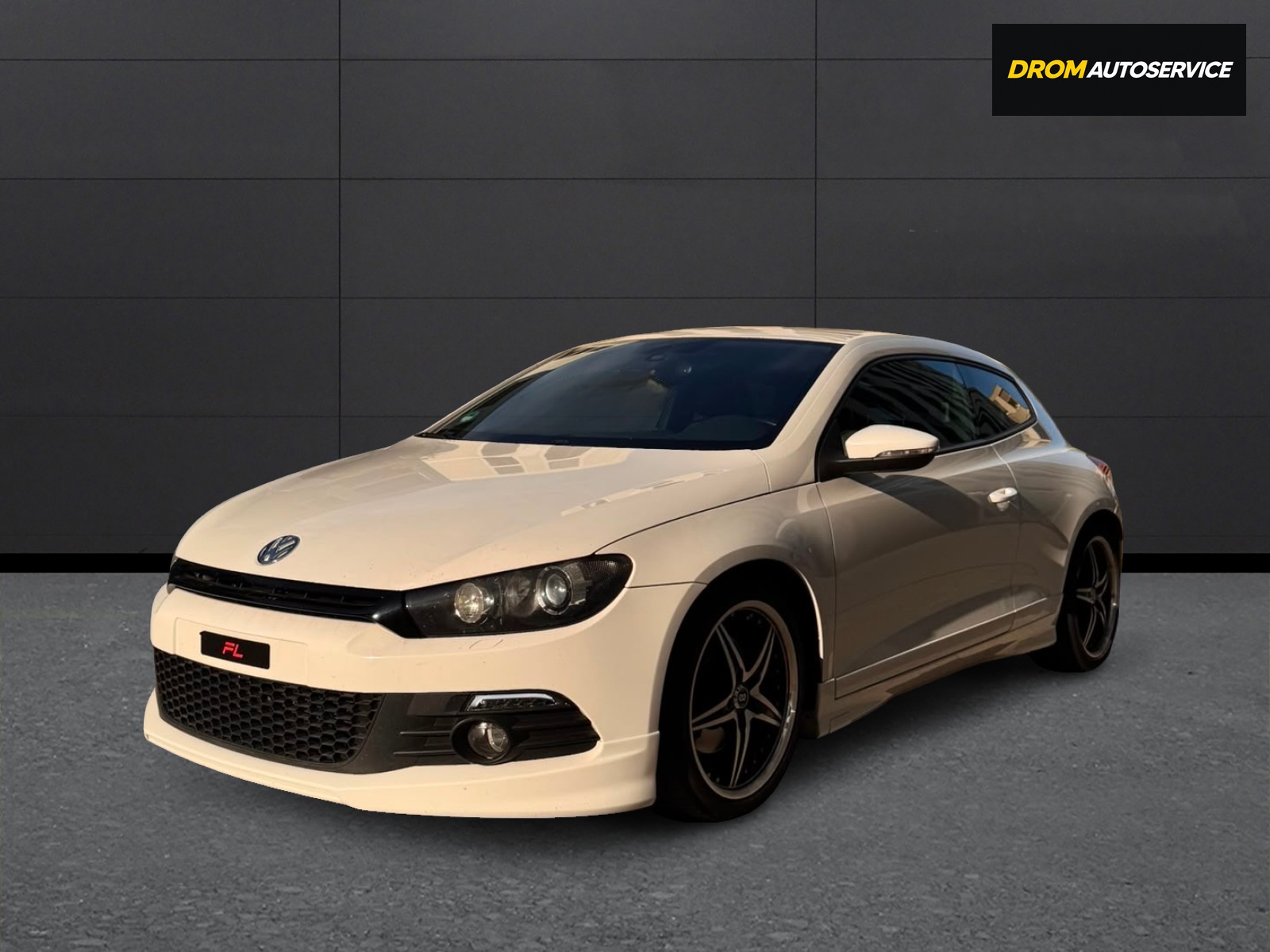 VW Scirocco 2.0 TSI-image-1