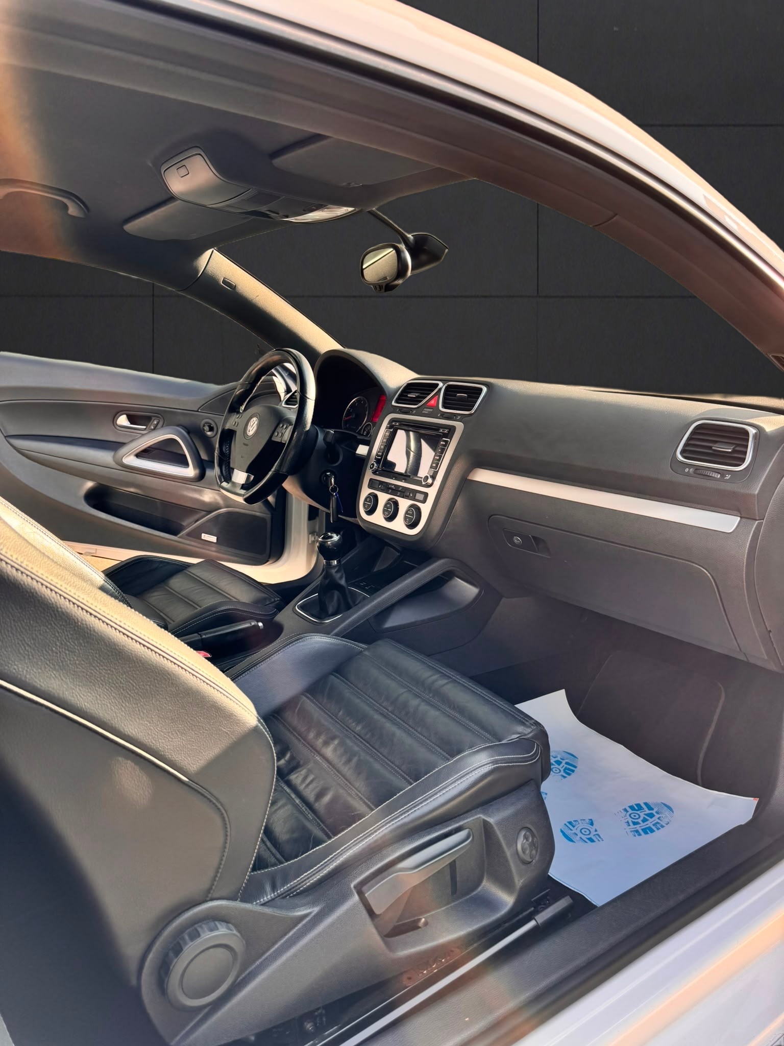 VW Scirocco 2.0 TSI-image-13