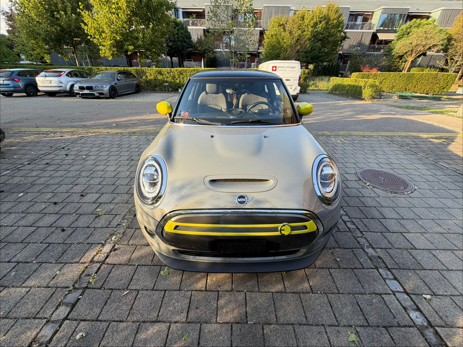 MINI Cooper SE-image-0