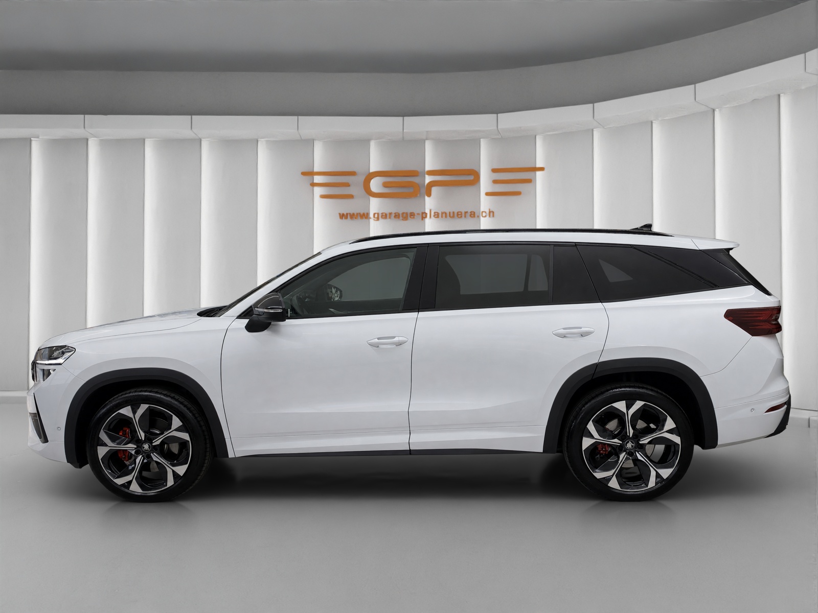 SKODA Kodiaq 2.0 TSI RS-showroom-element-3