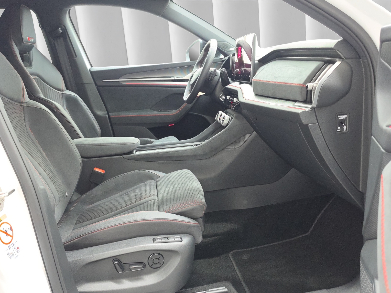 SKODA Kodiaq 2.0 TSI RS-image-11