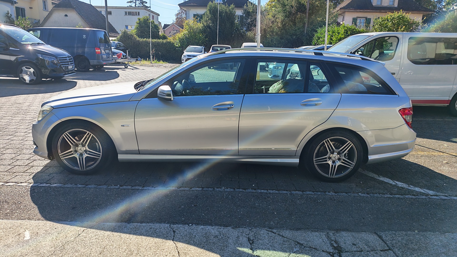 MERCEDES-BENZ C 180 CGI BlueEfficiency Avantgarde Automatic-image-4