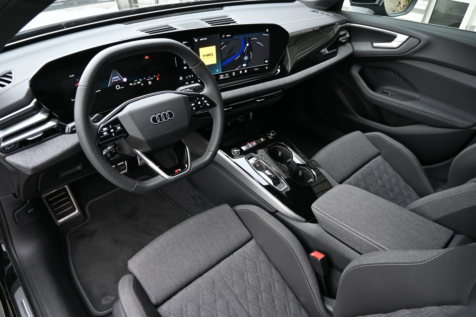 AUDI A5 Avant 40 TFSI S-Line Plus S tronic + 204PS-image-7
