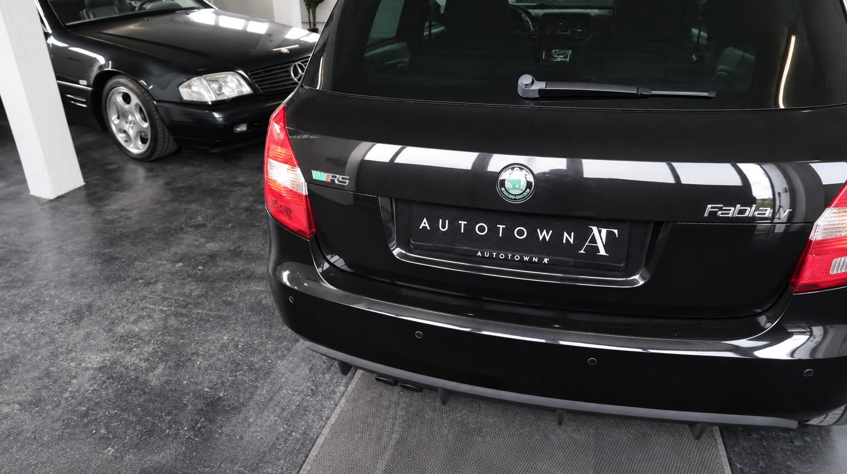 SKODA Fabia 1.4 TSI RS DSG-image-17