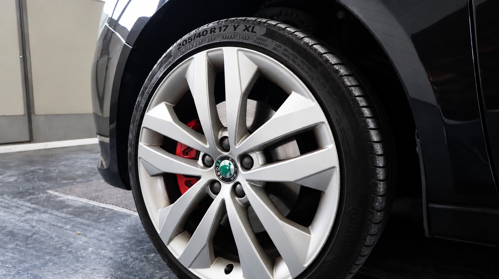 SKODA Fabia 1.4 TSI RS DSG-image-15