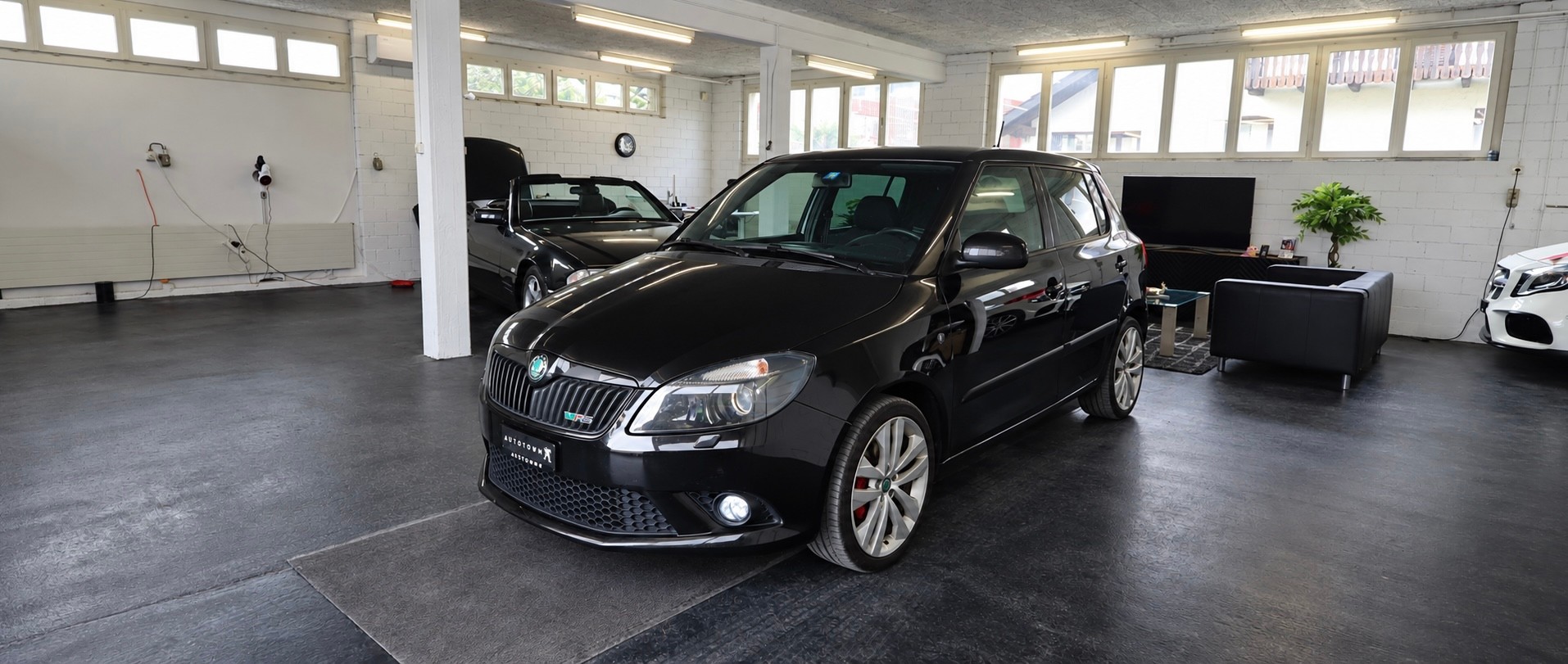 SKODA Fabia 1.4 TSI RS DSG-image-0